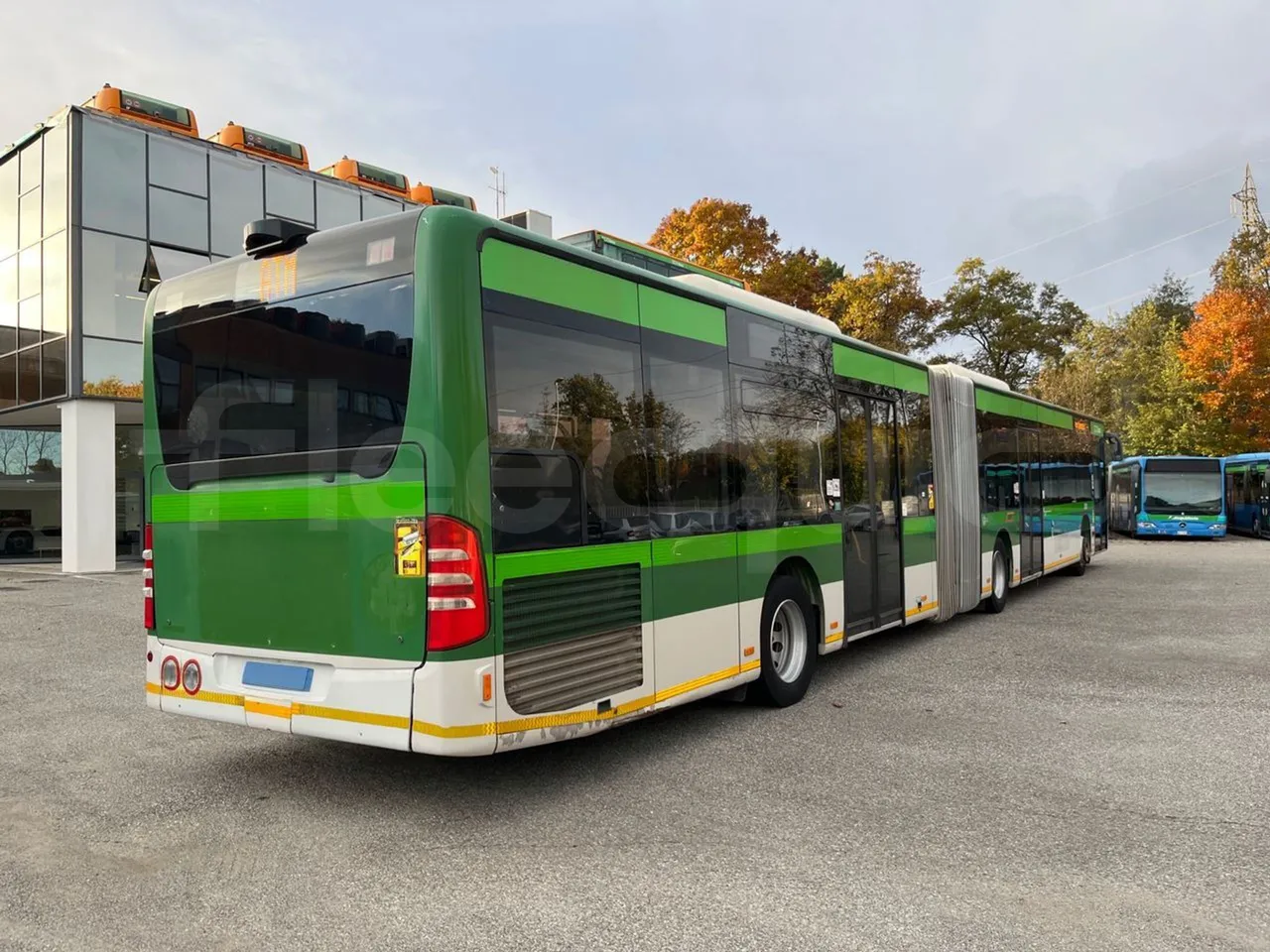 Mercedes-Benz O 530 G- 3P - Euro5 - 260kW - 17.940mt - 3/4 right rear doors closed