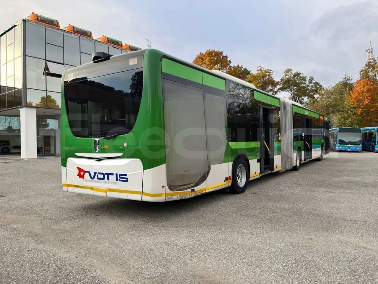 Mercedes-Benz O 530 G- 3P - Euro5 - 260kW - 17.940mt - 3/4 right rear doors open