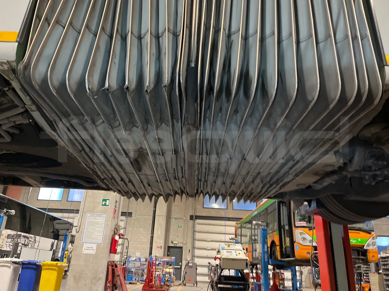 Mercedes-Benz O 530 G- 3P - Euro5 - 260kW - 17.940mt - bellows turntable (18m)