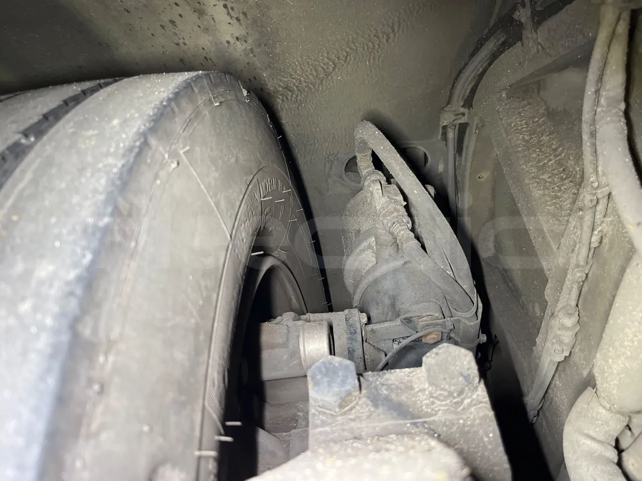 Mercedes-Benz O 530 G- 3P - Euro5 - 260kW - 17.940mt - axle 2 caliper brakes left