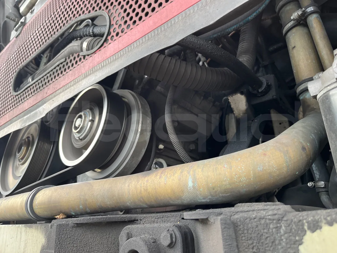 Mercedes-Benz O 530 G- 3P - Euro5 - 260kW - 17.940mt - air conditioning compressor