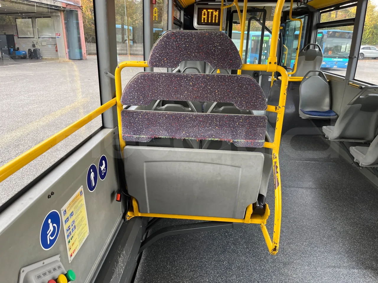 Mercedes-Benz O 530 G- 3P - Euro5 - 260kW - 17.940mt - folding seat photo