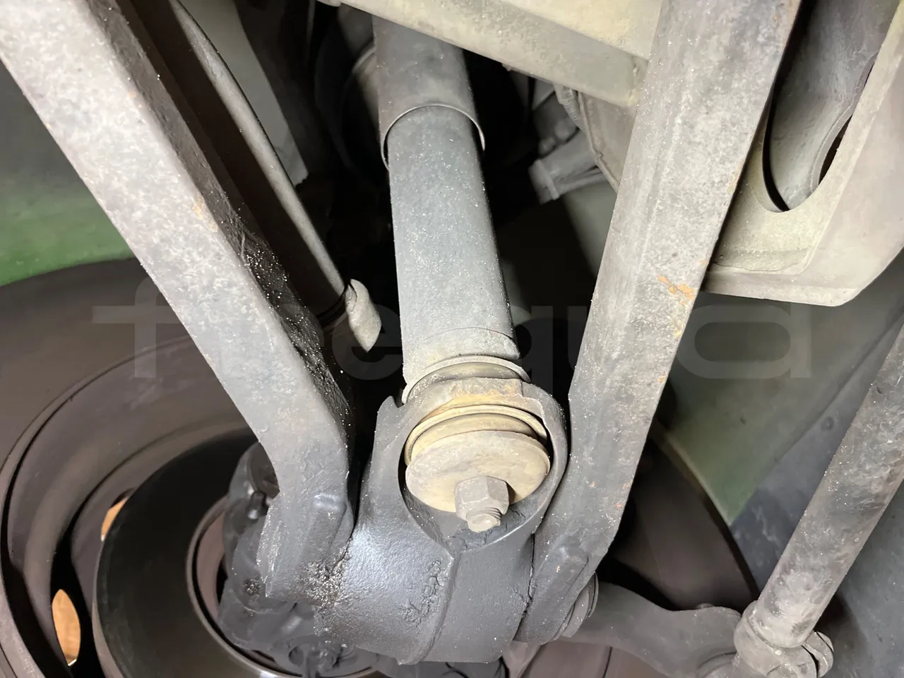 Mercedes-Benz O 530 G- 3P - Euro5 - 260kW - 17.940mt - front shock absorbers left