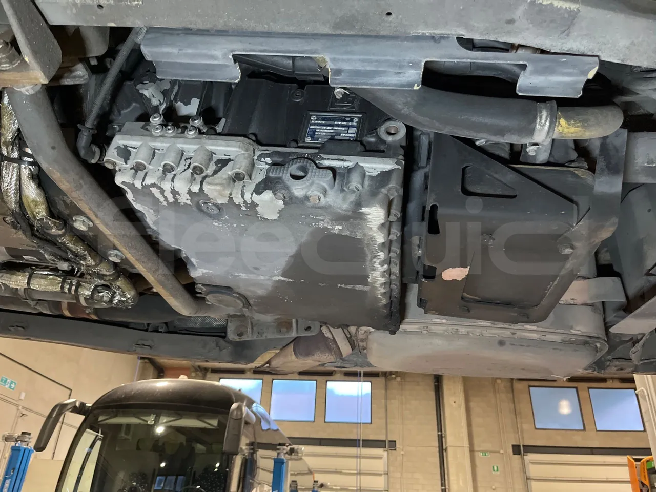 Mercedes-Benz O 530 G- 3P - Euro5 - 260kW - 17.940mt - gearbox photo