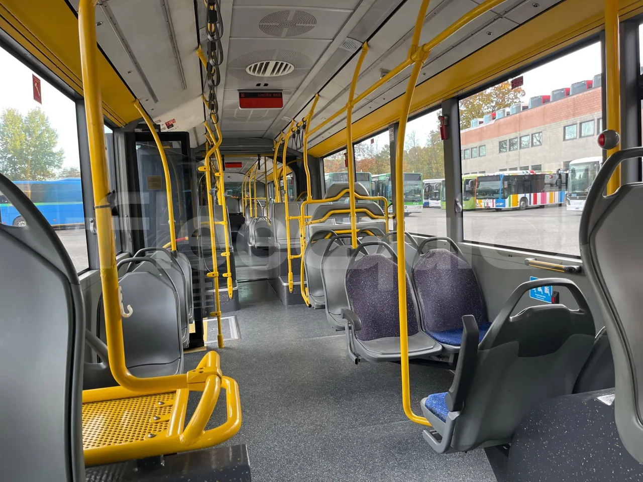 Mercedes-Benz O 530 G- 3P - Euro5 - 260kW - 17.940mt - handrails photo