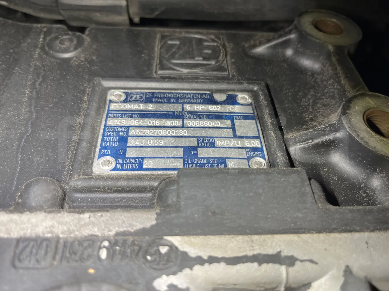 Mercedes-Benz O 530 G- 3P - Euro5 - 260kW - 17.940mt - gearbox plate photo