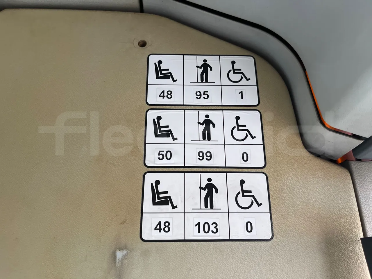 Mercedes-Benz O 530 G- 3P - Euro5 - 260kW - 17.940mt - seat plate photo