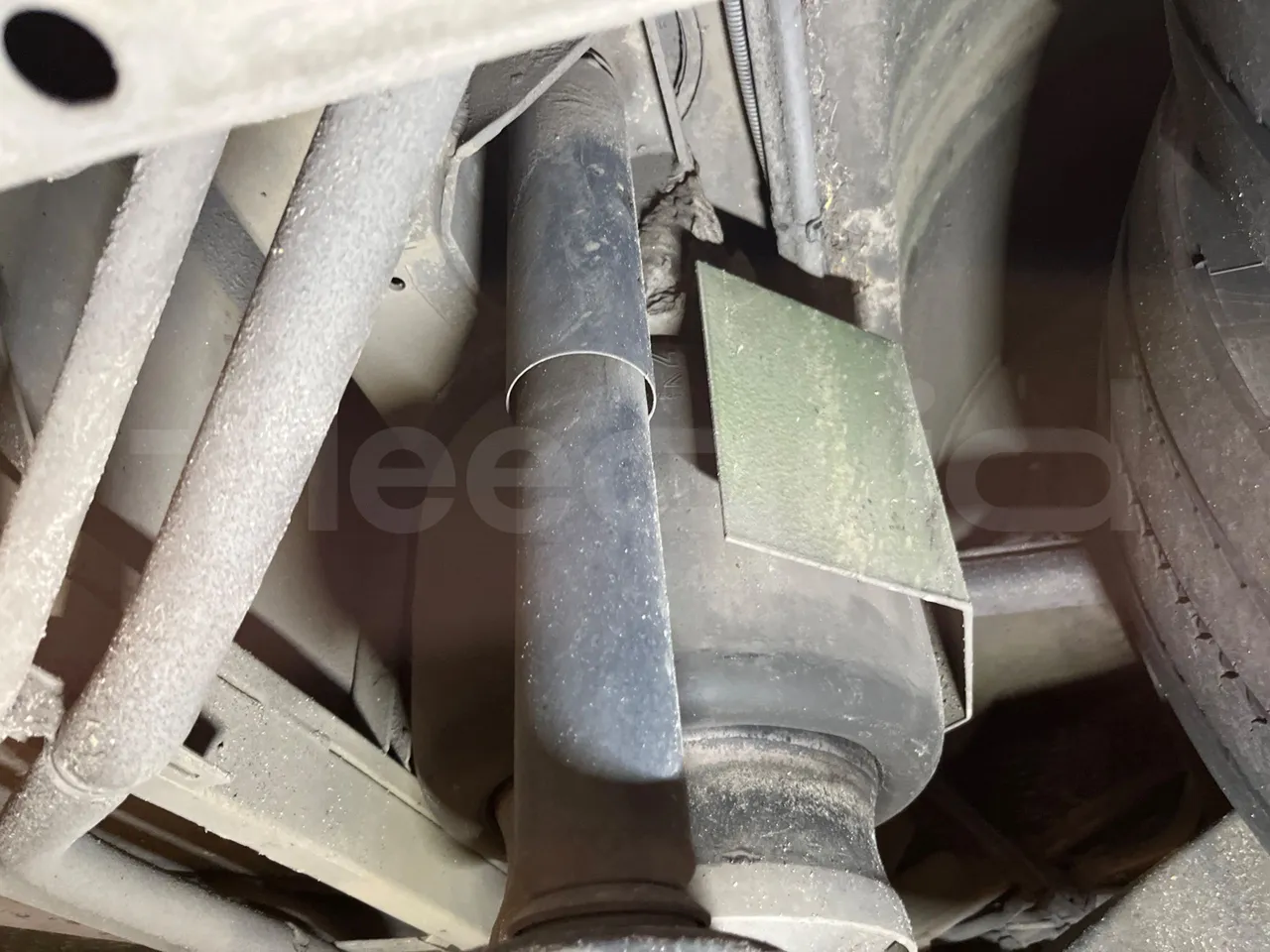 Mercedes-Benz O 530 G- 3P - Euro5 - 260kW - 17.940mt - axel 3 shock absorbers 1 left