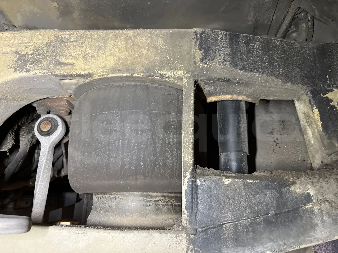 Mercedes-Benz O 530 G- 3P - Euro5 - 260kW - 17.940mt - axel 3 shock absorbers 2 right