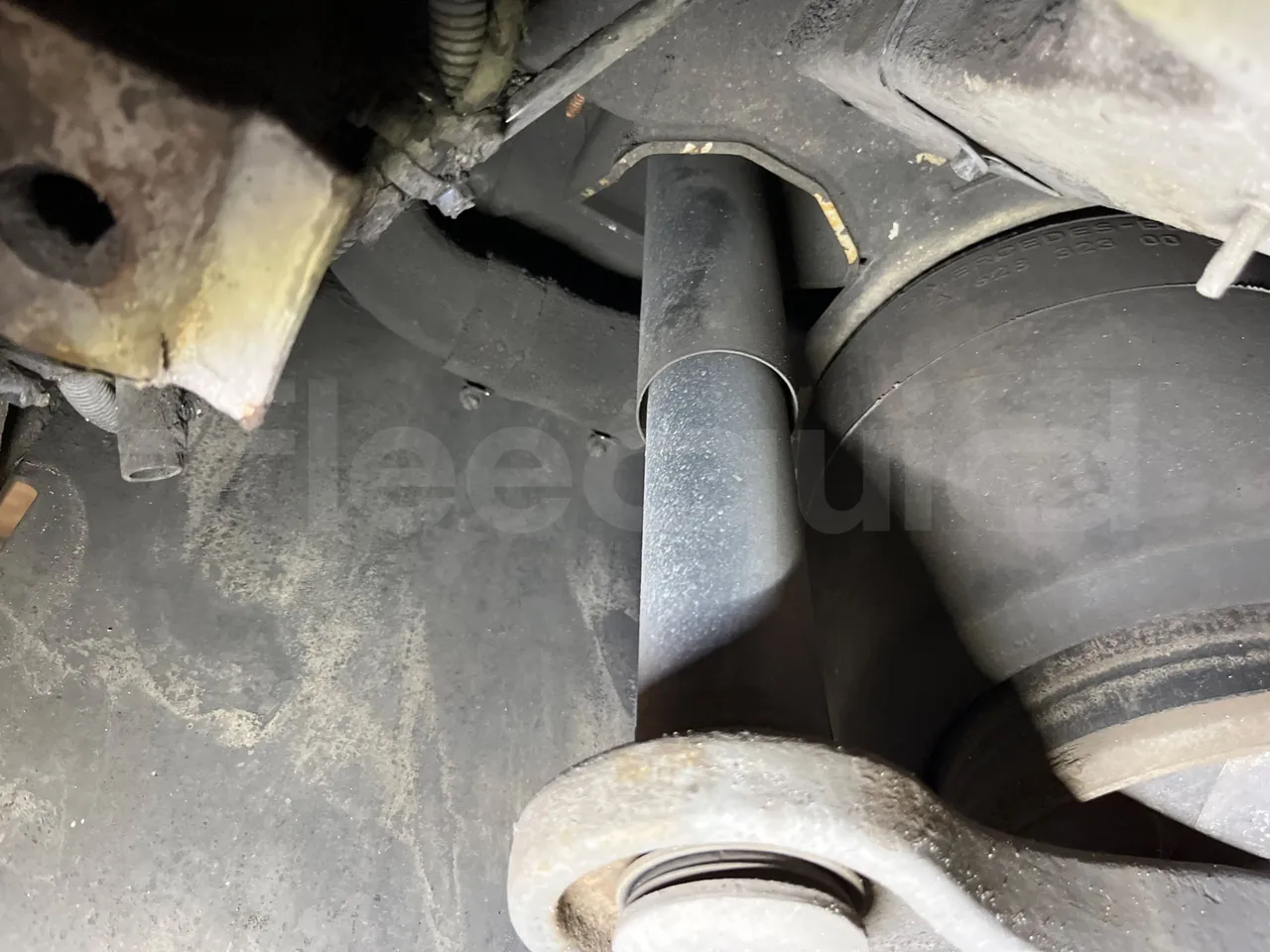 Mercedes-Benz O 530 G- 3P - Euro5 - 260kW - 17.940mt - axle 2 shock absorbers 2 left
