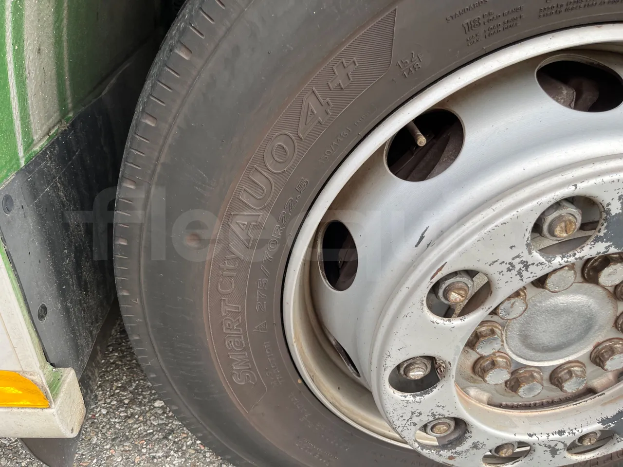 Mercedes-Benz O 530 G- 3P - Euro5 - 260kW - 17.940mt - front left tire measurements