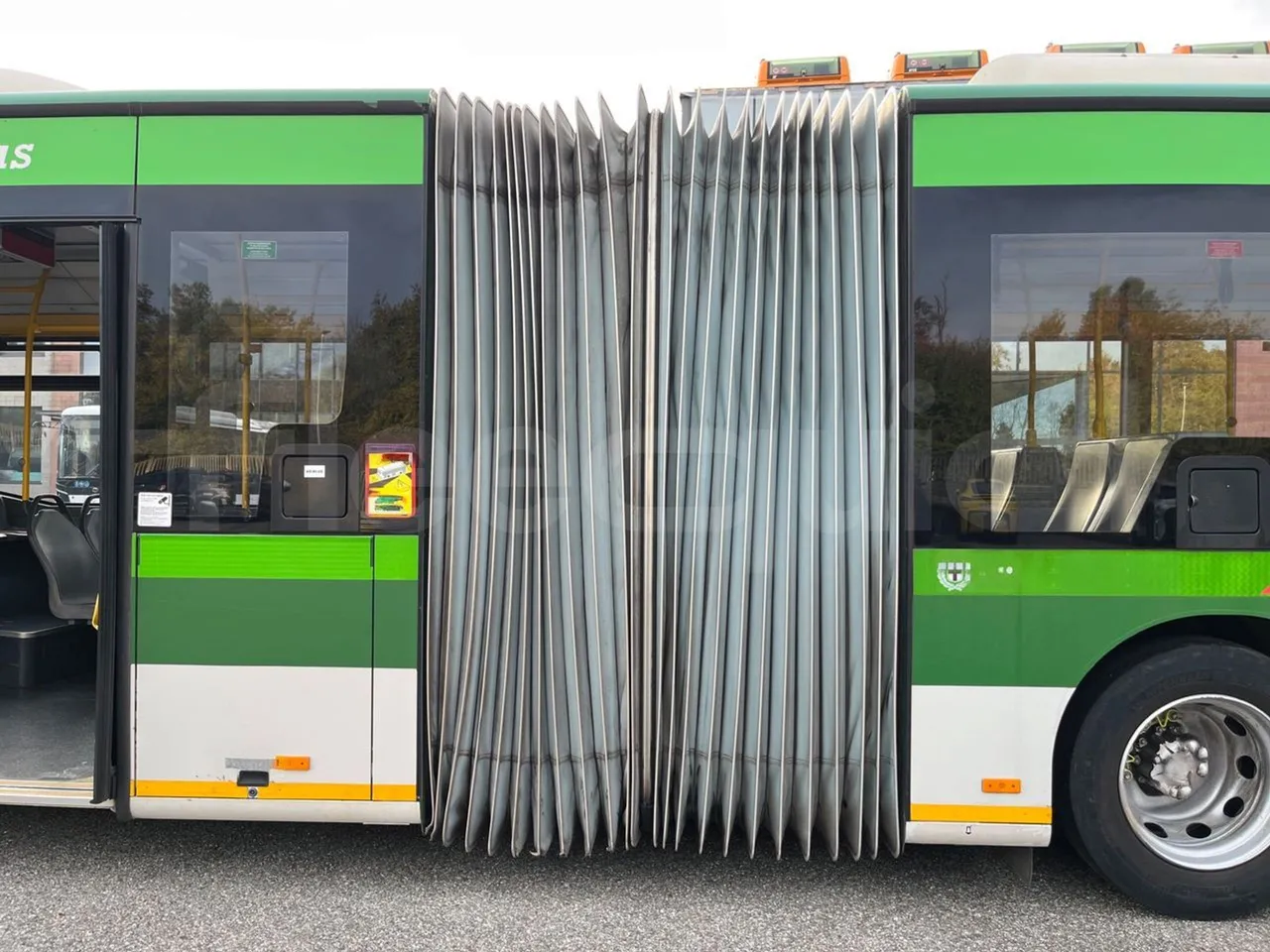 Mercedes-Benz O 530 G- 3P - Euro5 - 260kW - 17.940mt - turntable external (18m)