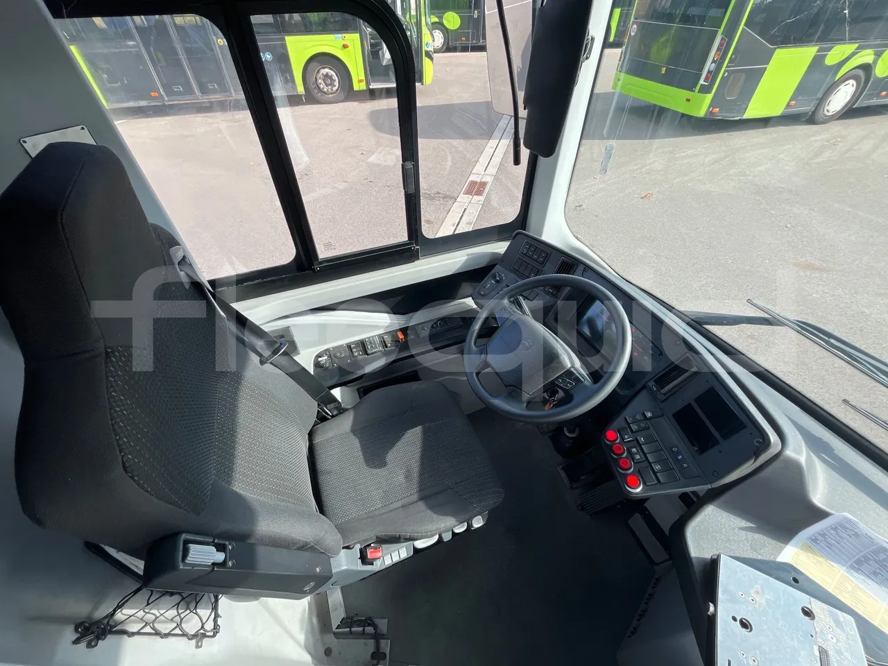 Volvo G891H L291LH24J8100 / Euro 6 - 177 Kw - 18.750 Mt - driver microphone accessories photo