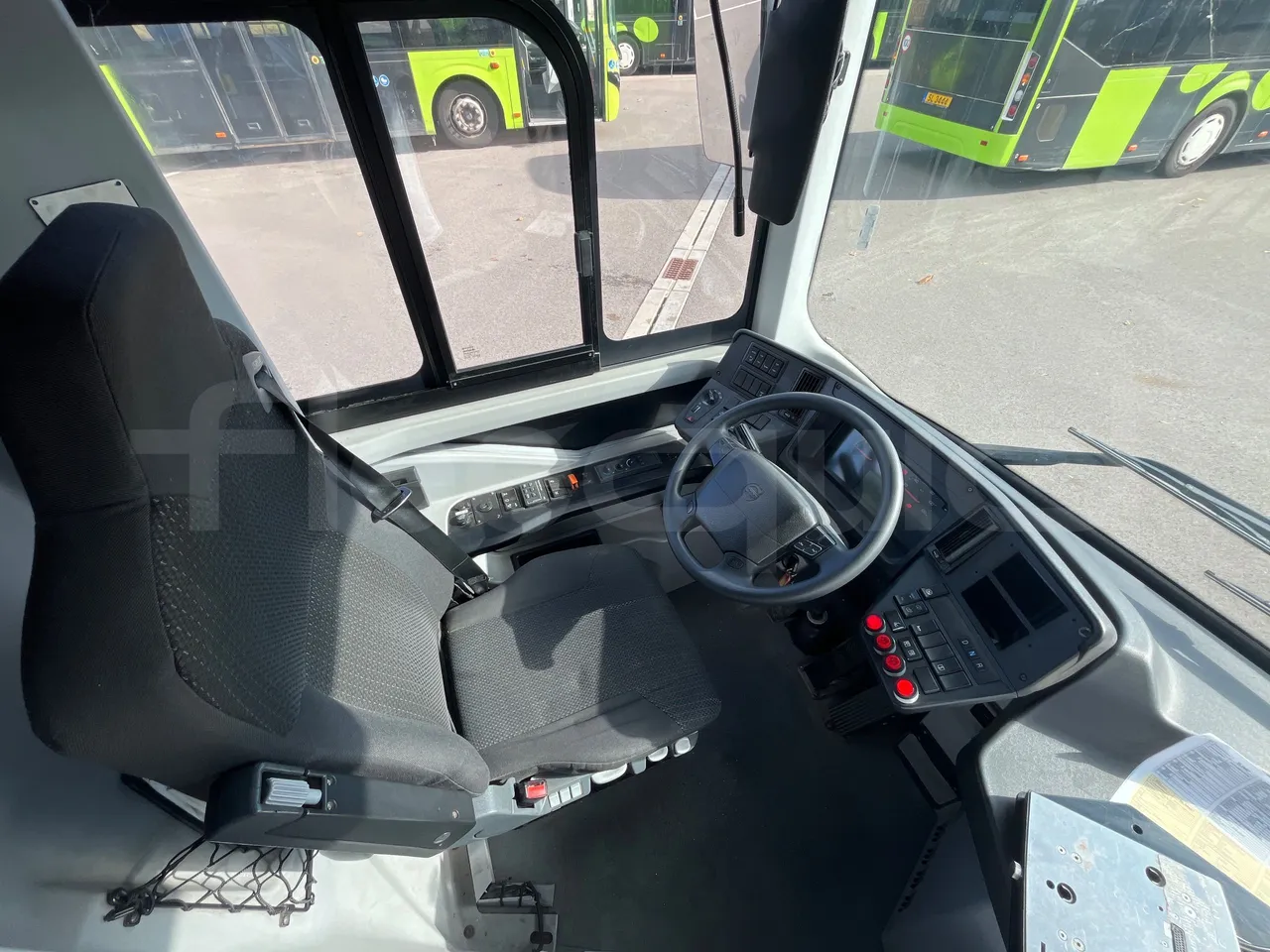 Volvo G891H L291LH24J8100 / Euro 6 - 177 Kw - 18.750 Mt - buttons panels on