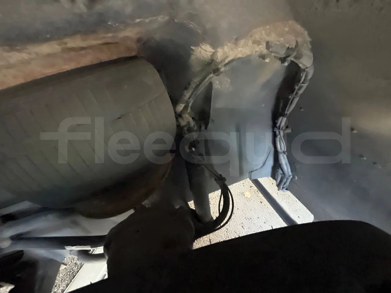 Volvo G891H L291LH24J8100 / Euro 6 - 177 Kw - 18.750 Mt - front air springs left