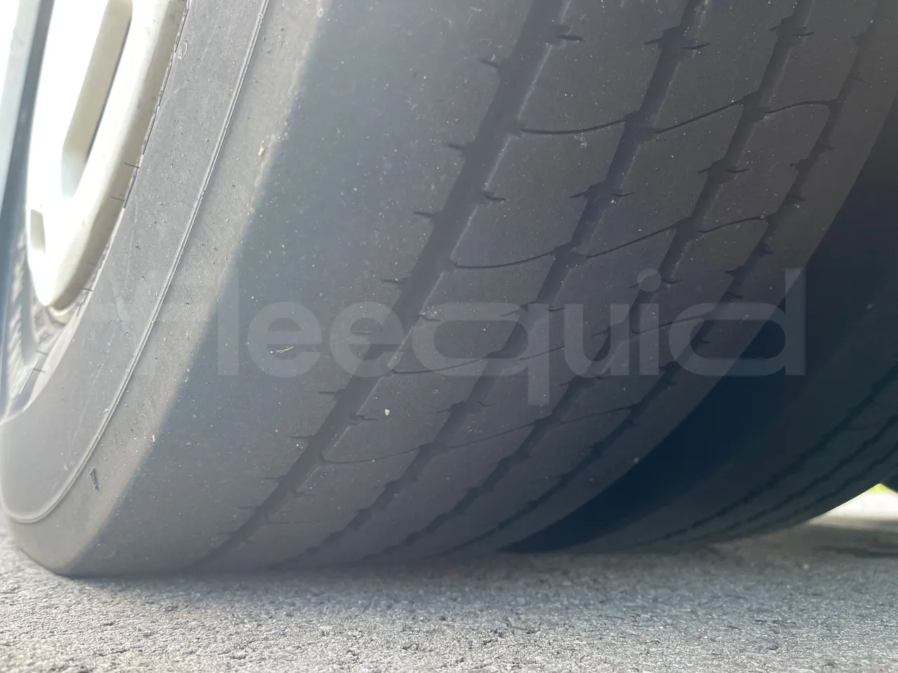 Volvo G891H L291LH24J8100 / Euro 6 - 177 Kw - 18.750 Mt - tread condition third axle tires left