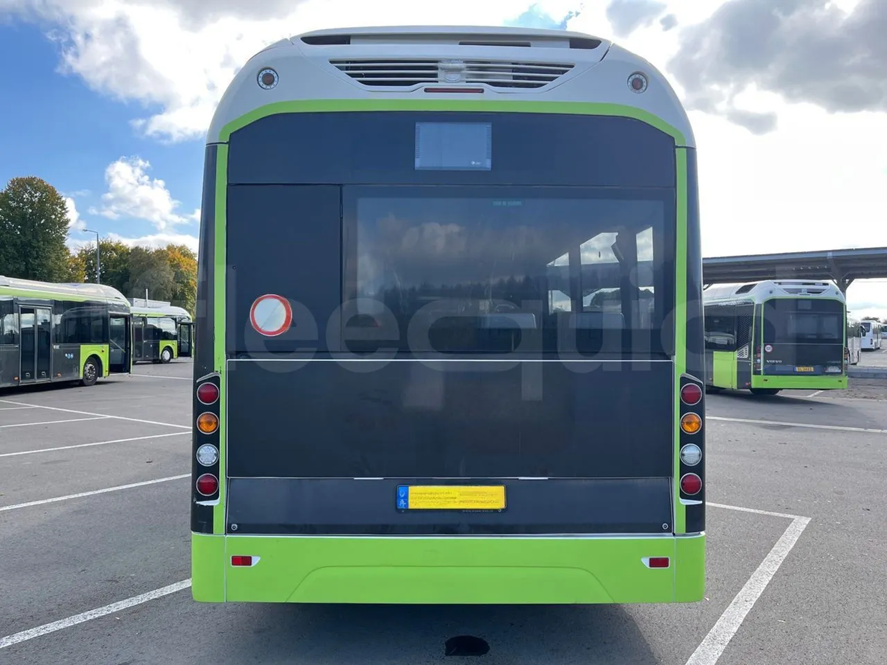 Volvo G891H L291LH24J8100 / Euro 6 - 177 Kw - 18.750 Mt - rear hatch closed