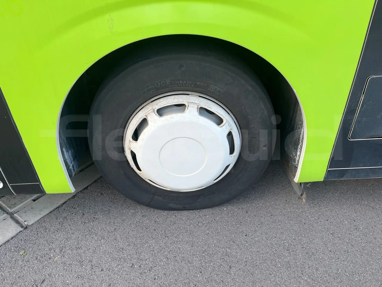 Volvo G891H L291LH24J8100 / Euro 6 - 177 Kw - 18.750 Mt - front left tire measurements