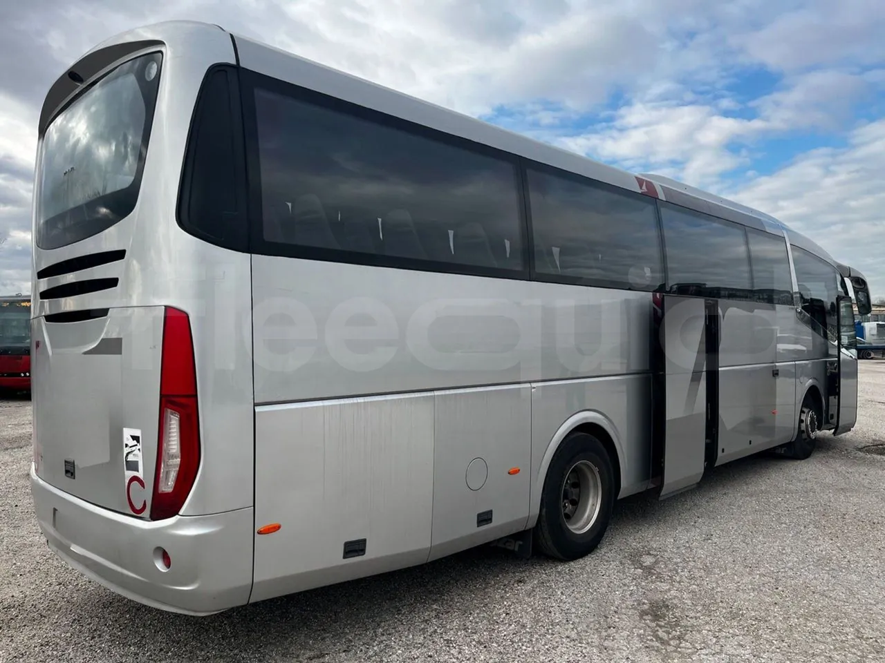 Irizar i6 12.35 - EUR6 - 305kW - 12.200m - 3/4 right rear doors open