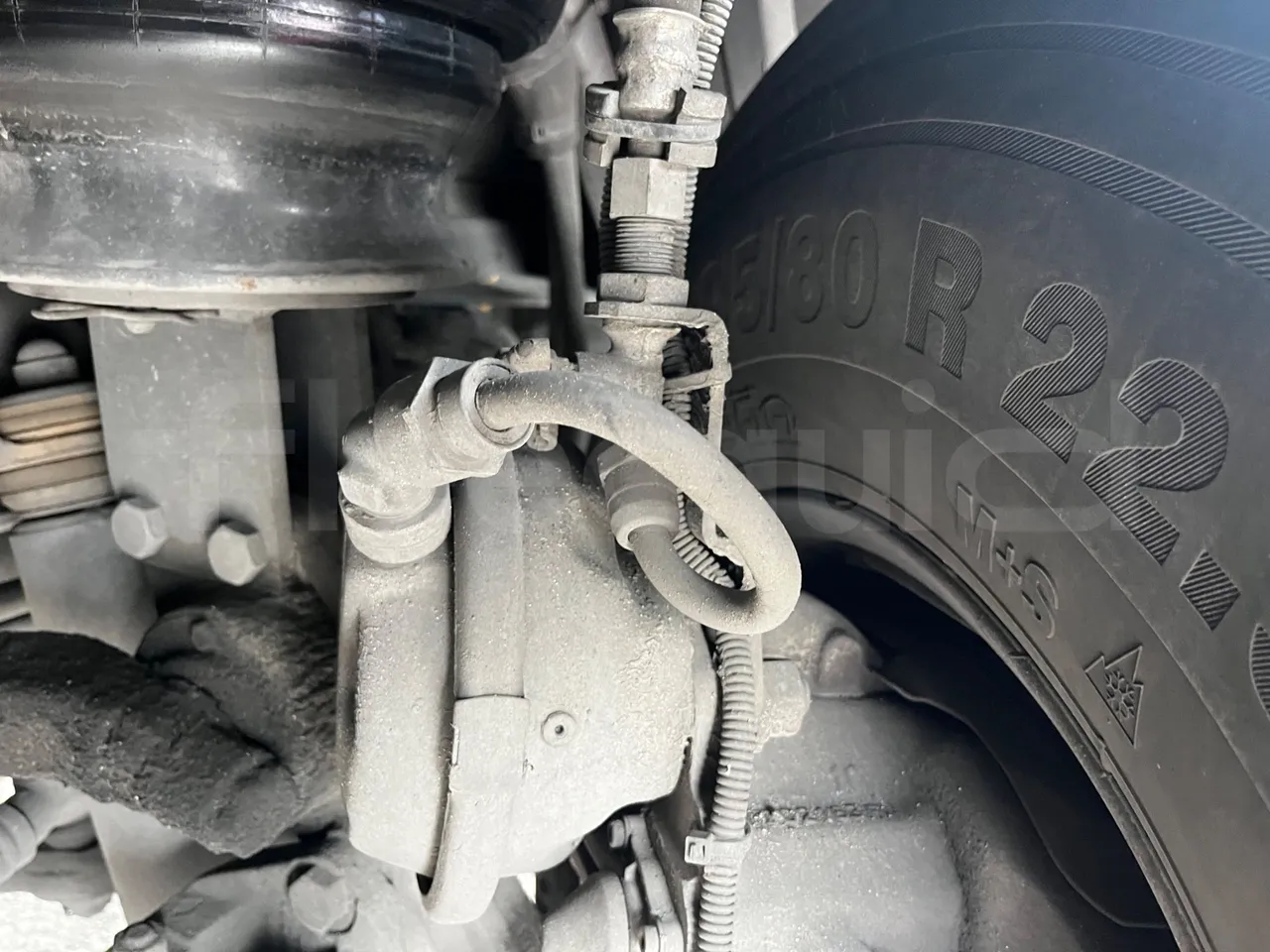 Irizar i6 12.35 - EUR6 - 305kW - 12.200m - front brake calipers left