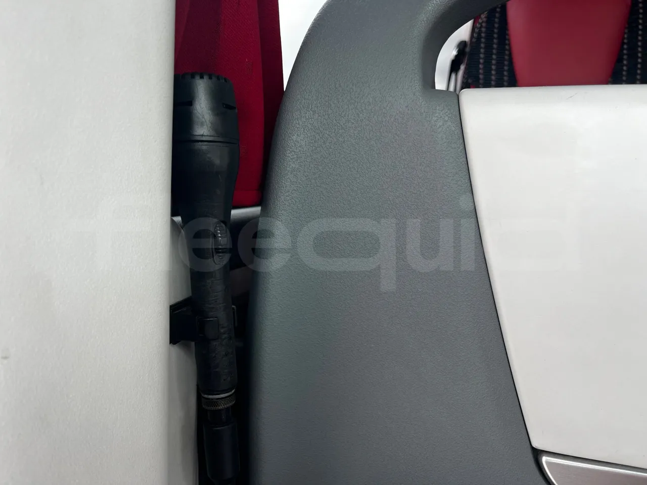 Irizar i6 12.35 - EUR6 - 305kW - 12.200m - handrails photo