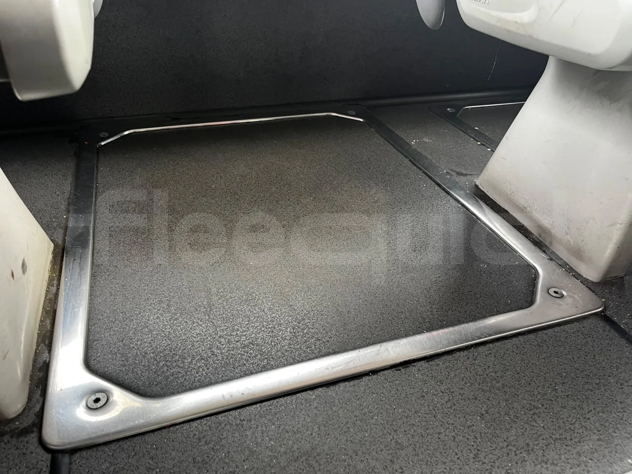 Irizar i6 12.35 - EUR6 - 305kW - 12.200m - floor hatches photo