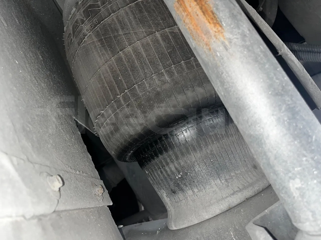 Irizar i6 12.35 - EUR6 - 305kW - 12.200m - axle 2 shock absorbers 2 left