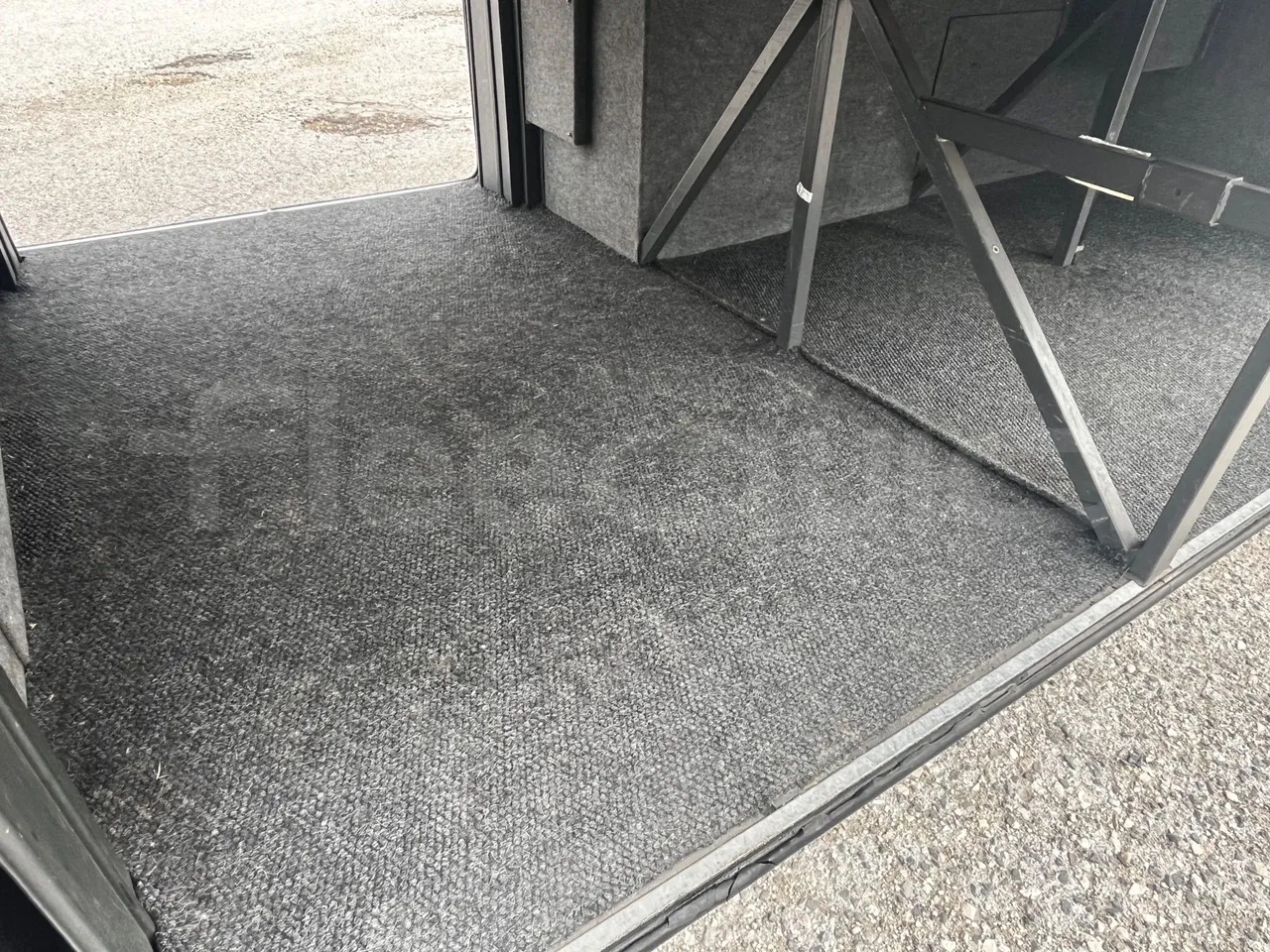 Irizar i6 12.35 - EUR6 - 305kW - 12.200m - under carpet photo