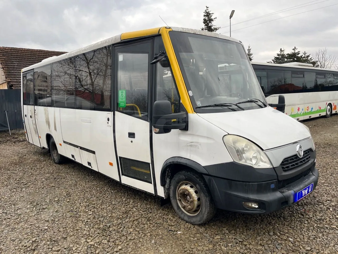 Kutsenits IC HNF-1 - EUR5 - 125kW -8.5m - 3/4 front right doors