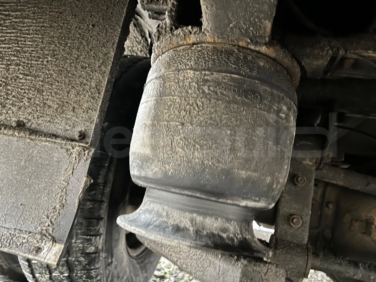 Kutsenits IC HNF-1 - EUR5 - 125kW -8.5m - axel 2 air springs 1 left