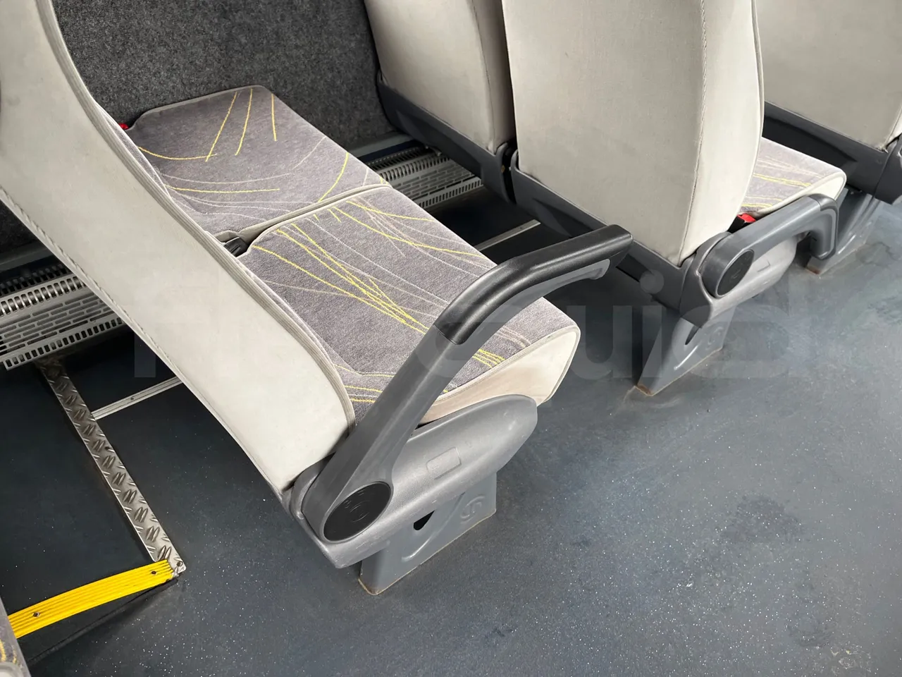 Kutsenits IC HNF-1 - EUR5 - 125kW -8.5m - armrest detail photo