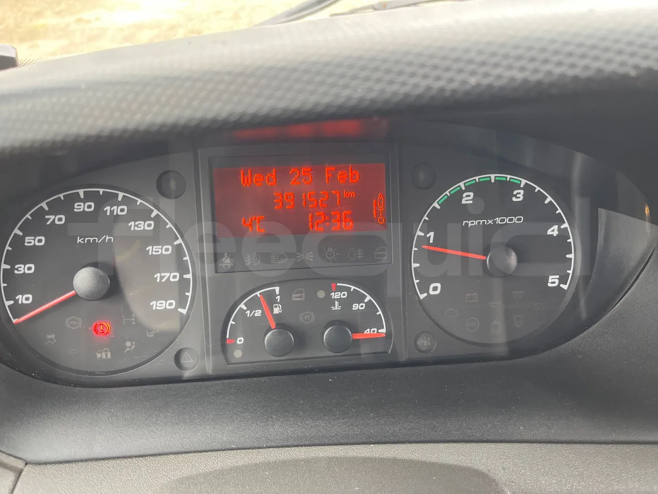 Kutsenits IC HNF-1 - EUR5 - 125kW -8.5m - dashboard lights on