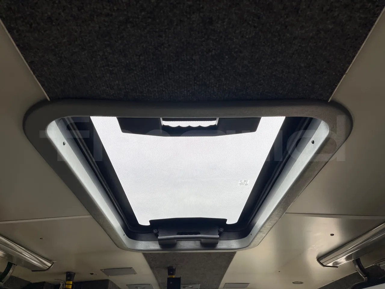 Kutsenits IC HNF-1 - EUR5 - 125kW -8.5m - roof hatch 1