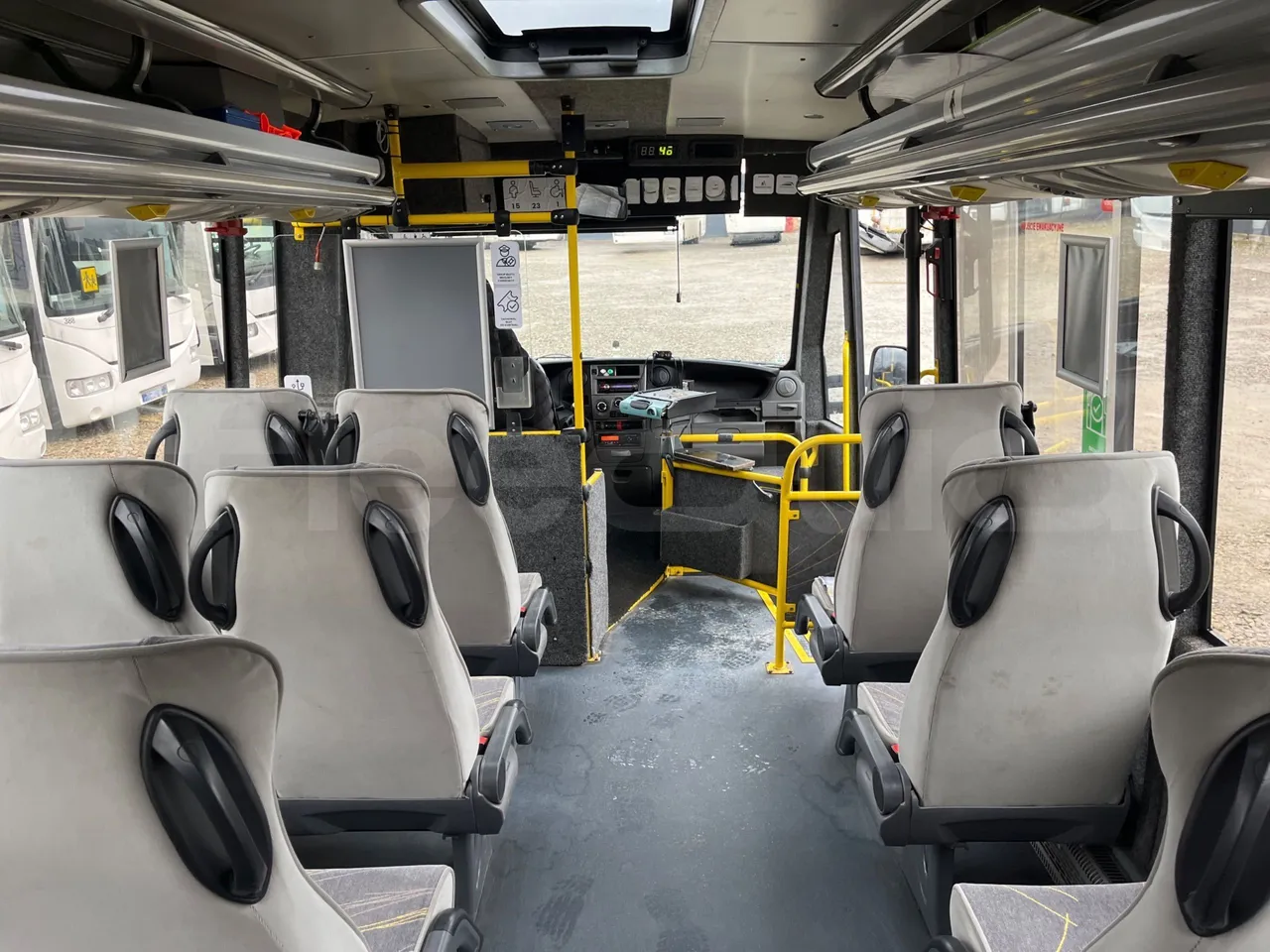 Kutsenits IC HNF-1 - EUR5 - 125kW -8.5m - forward view middle aisle