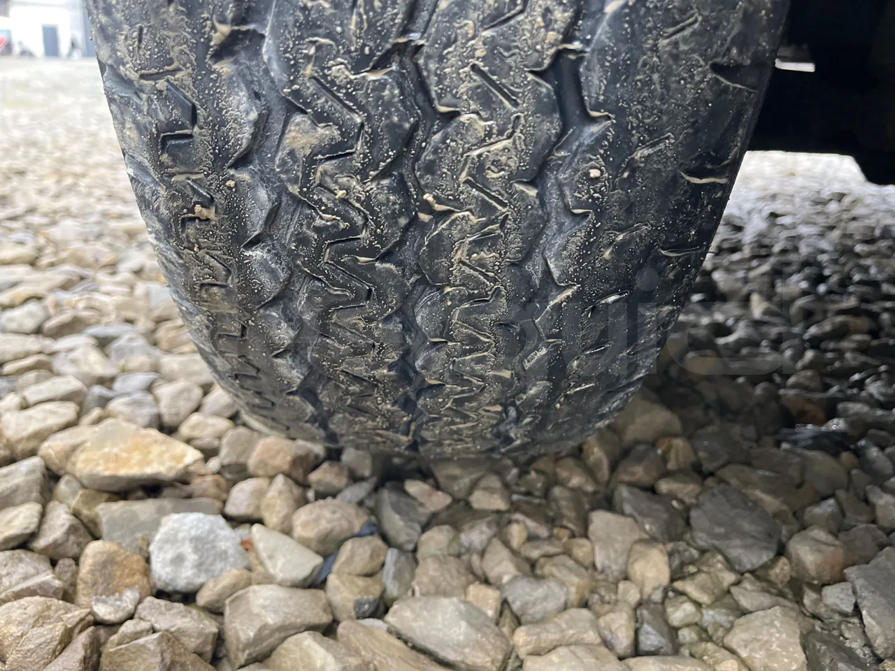 Kutsenits IC HNF-1 - EUR5 - 125kW -8.5m - tread condition front tires left