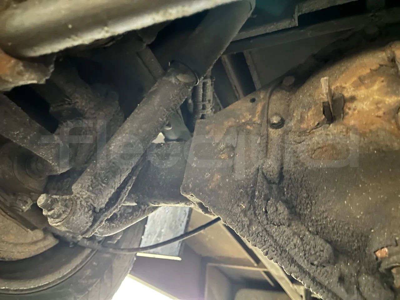 Kutsenits IC HNF-1 - EUR5 - 125kW -8.5m - axle 2 shock absorbers 1 left