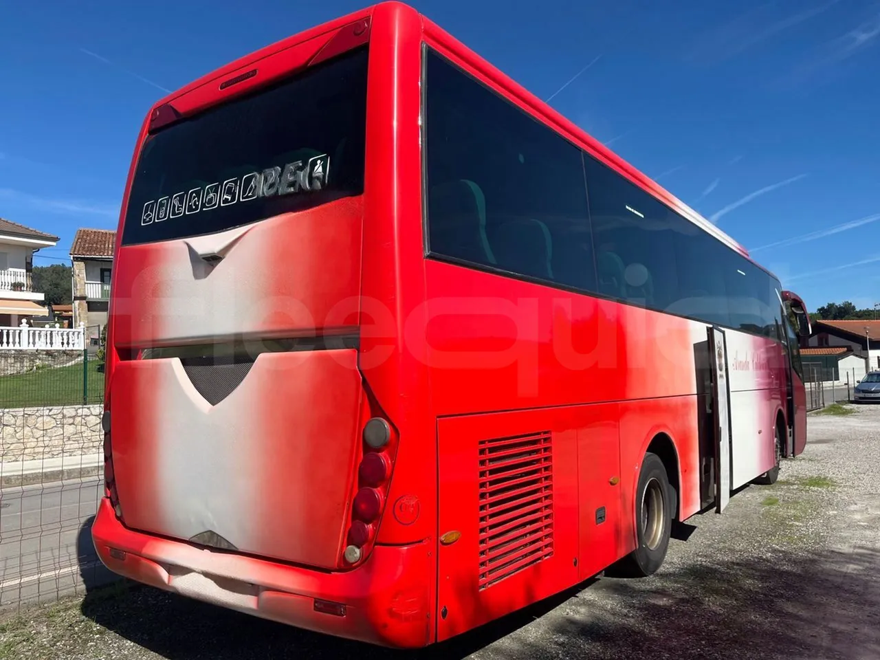 Man 18.314HOCL-NL SL353 -EUR4 -257kW - 12m - 3/4 right rear doors open