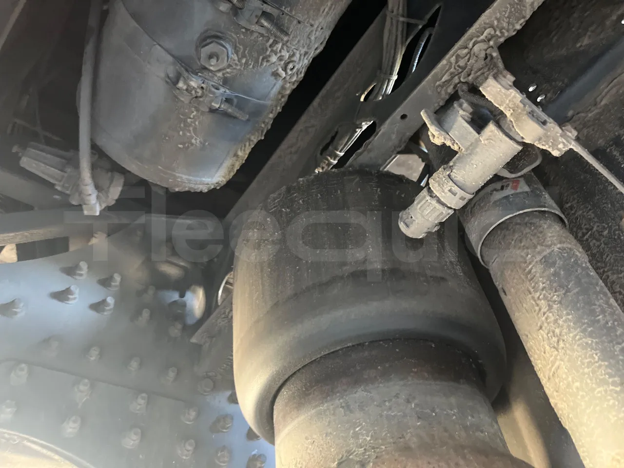 Man 18.314HOCL-NL SL353 -EUR4 -257kW - 12m - axel 2 air springs 1 right
