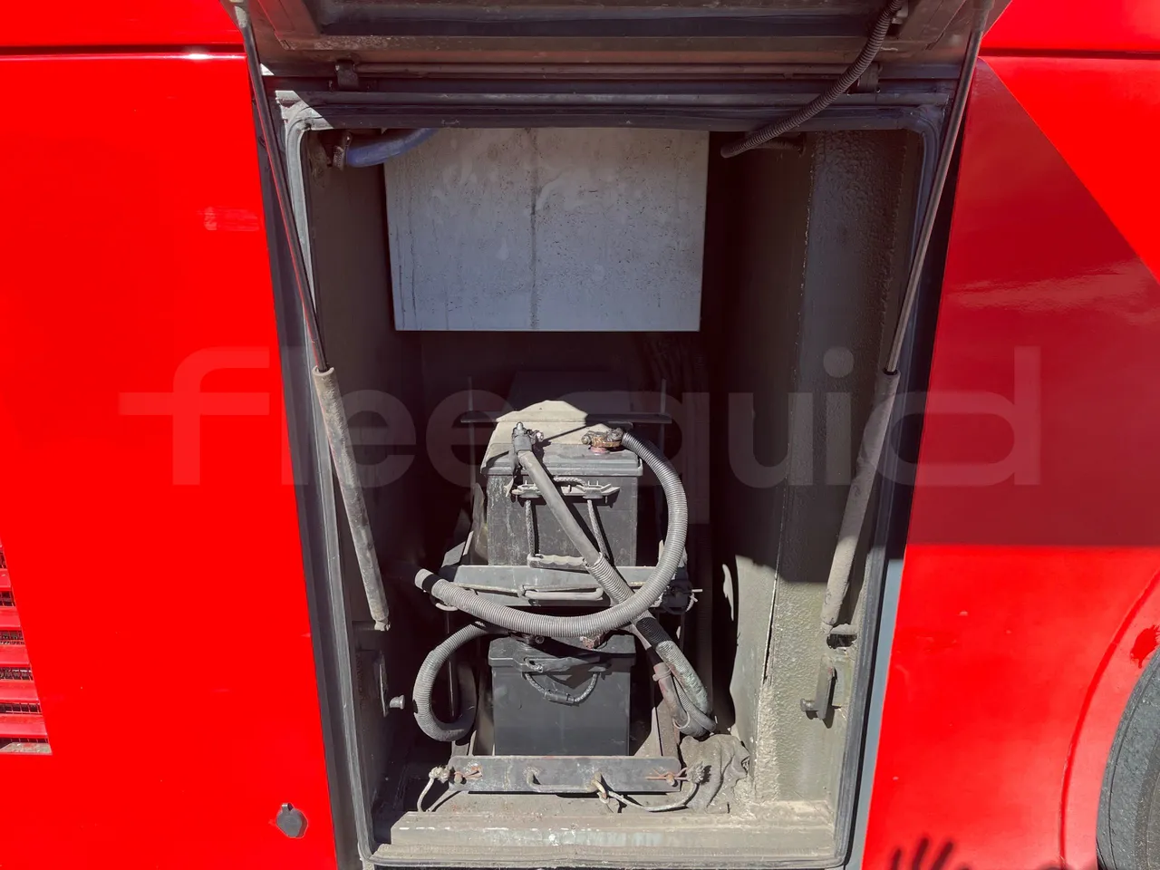 Man 18.314HOCL-NL SL353 -EUR4 -257kW - 12m - external compartments photo