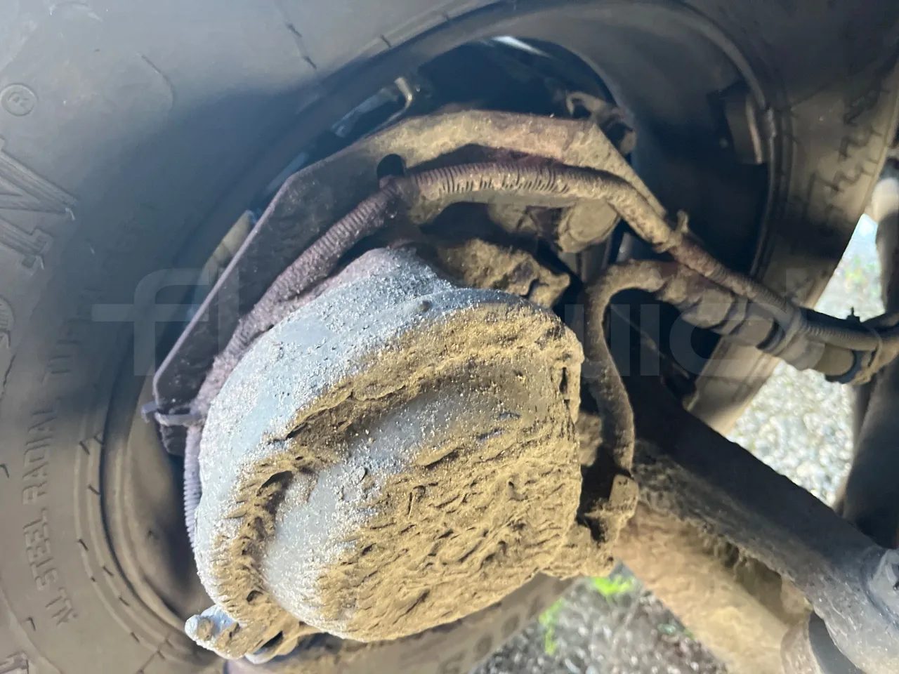 Man 18.314HOCL-NL SL353 -EUR4 -257kW - 12m - front brake calipers left