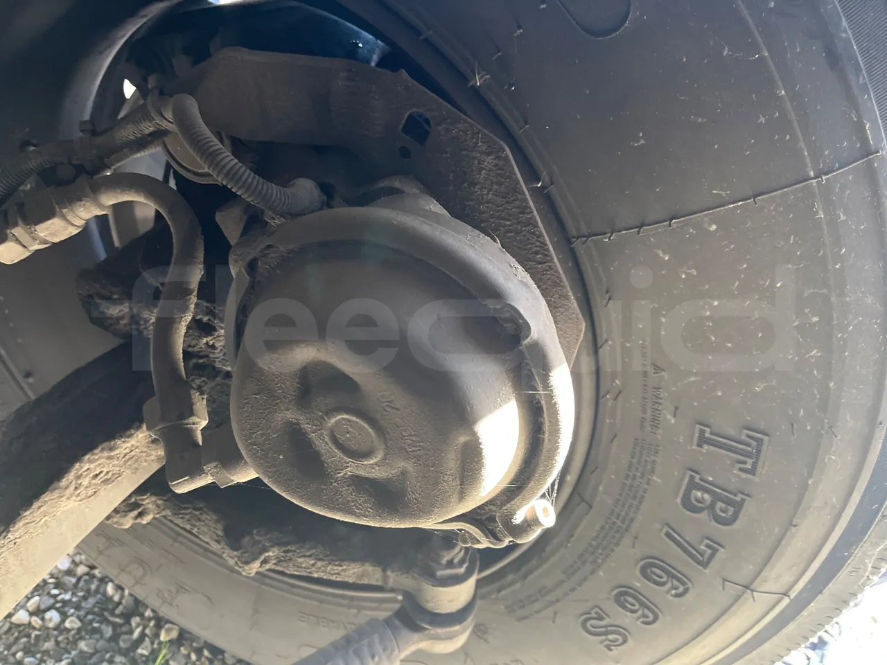 Man 18.314HOCL-NL SL353 -EUR4 -257kW - 12m - front brake calipers right