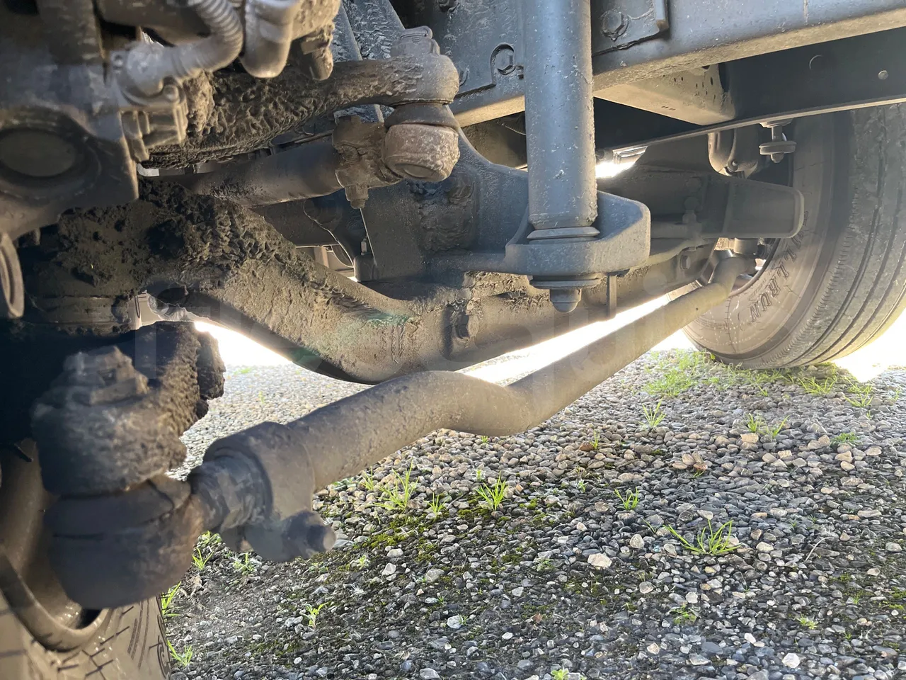Man 18.314HOCL-NL SL353 -EUR4 -257kW - 12m - front shock absorbers left
