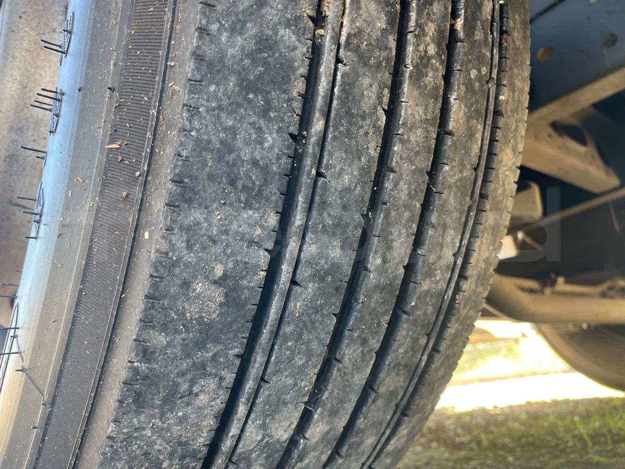 Man 18.314HOCL-NL SL353 -EUR4 -257kW - 12m - tread condition second axle tires right