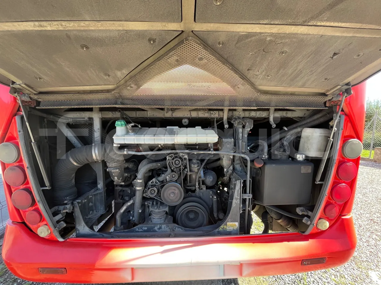 Man 18.314HOCL-NL SL353 -EUR4 -257kW - 12m - rear hatch open