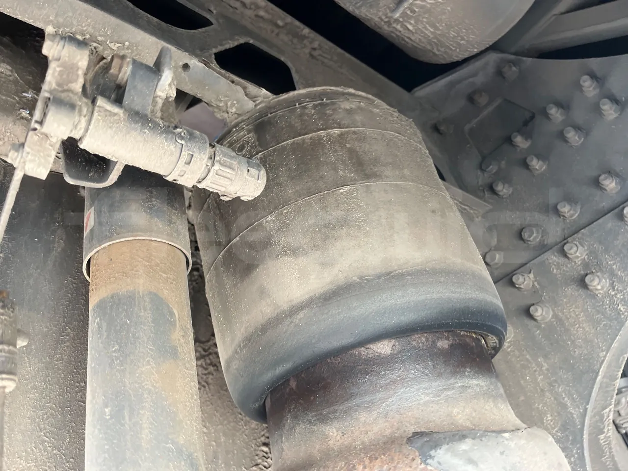 Man 18.314HOCL-NL SL353 -EUR4 -257kW - 12m - axle 2 shock absorbers 2 left