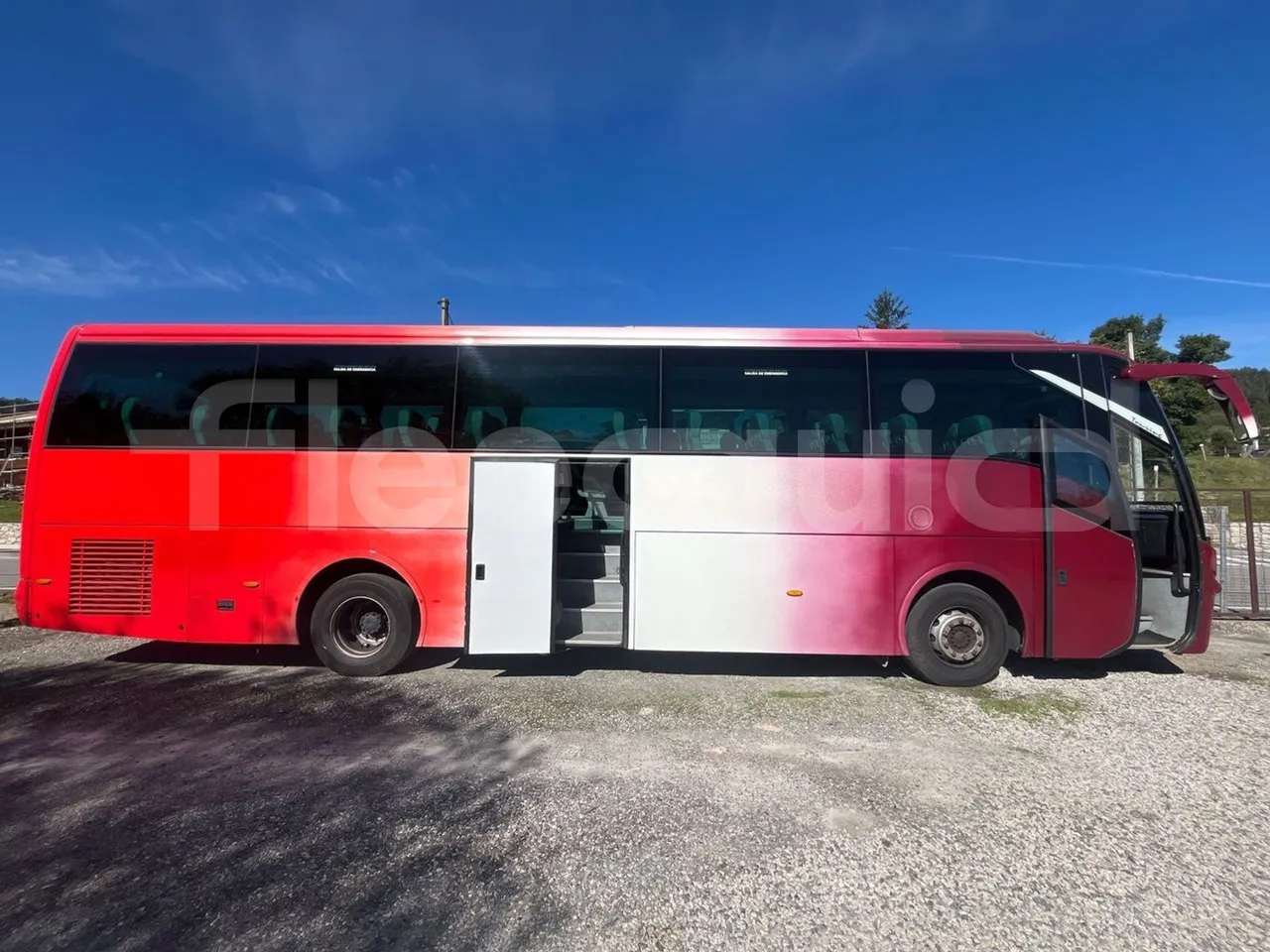 Man 18.314HOCL-NL SL353 -EUR4 -257kW - 12m - right side doors open
