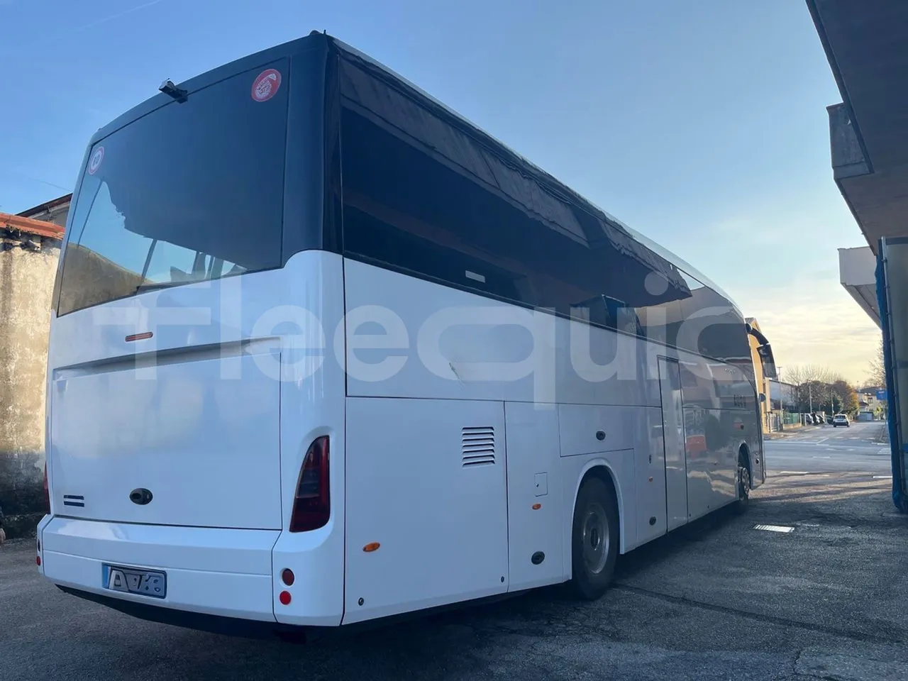 Irisbus New Domino 397E/12.4  - Euro4 - 331kW - 12.410mt - 3/4 right rear doors closed