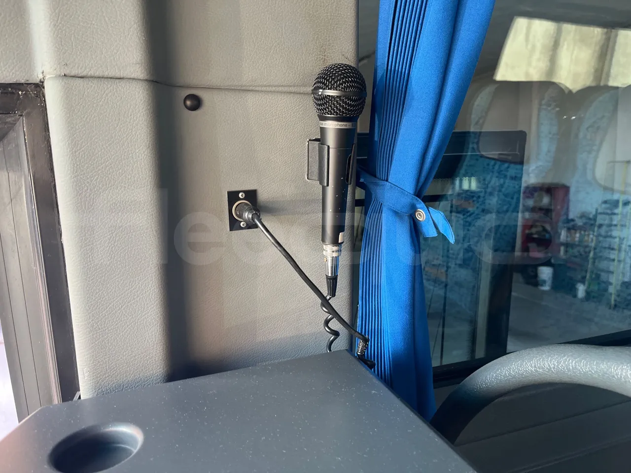 Irisbus New Domino 397E/12.4  - Euro4 - 331kW - 12.410mt - hostes microphone accessories photo