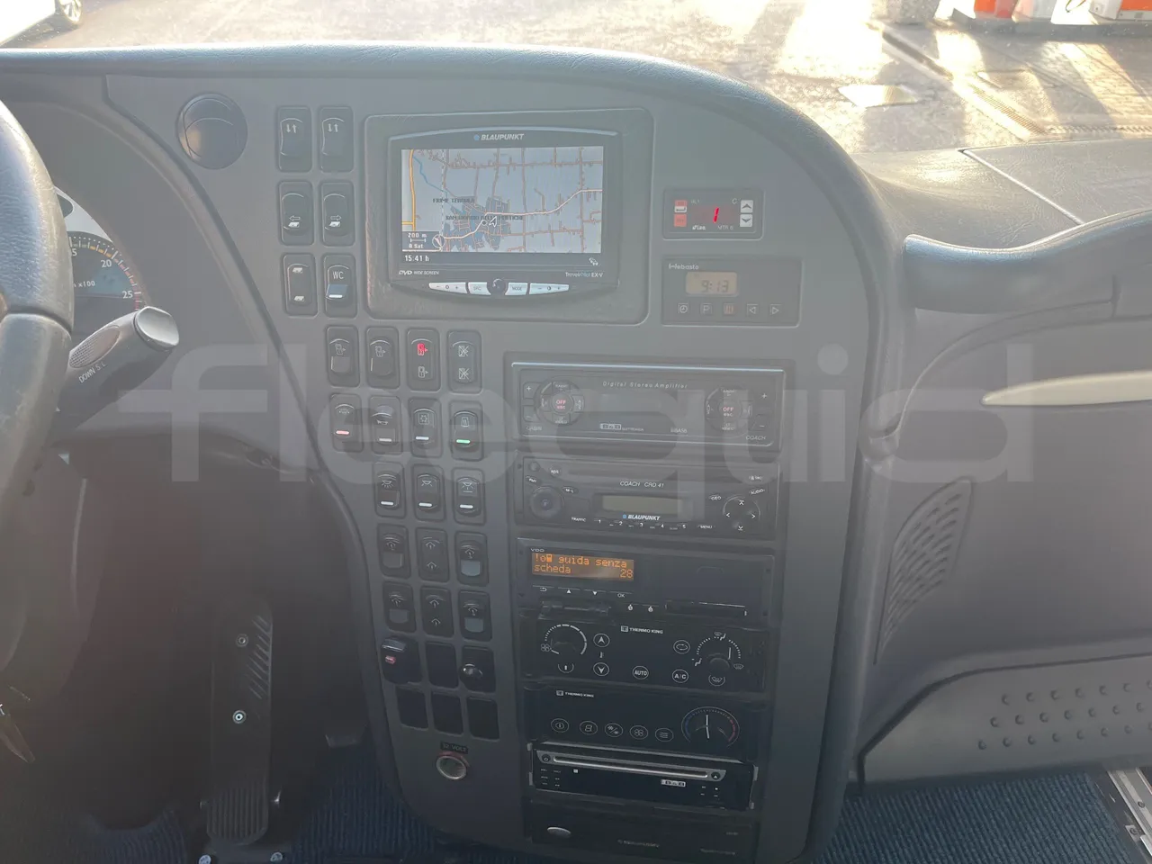 Irisbus New Domino 397E/12.4  - Euro4 - 331kW - 12.410mt - radio accessories photo