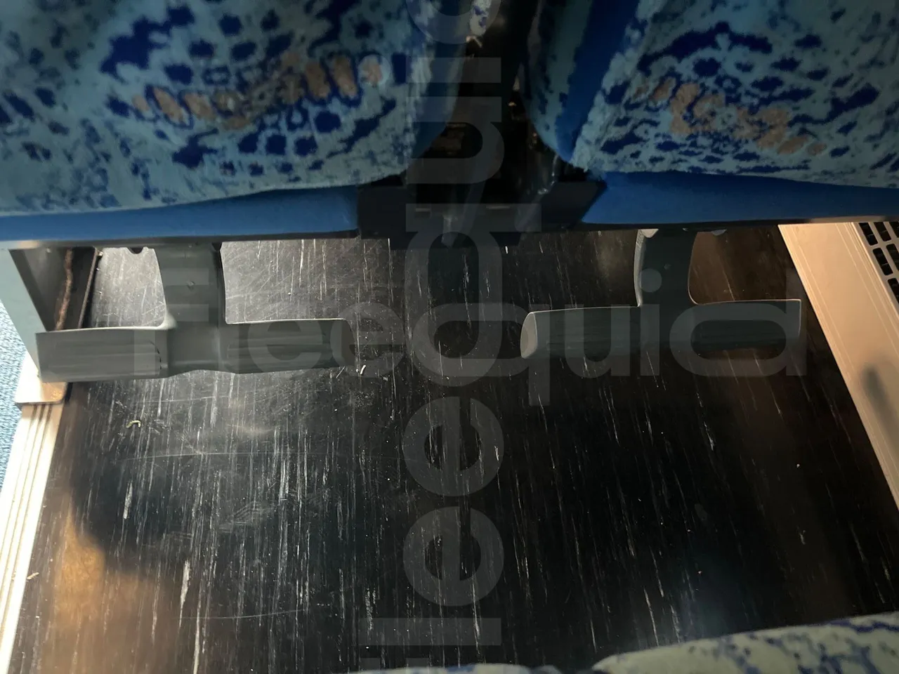 Irisbus New Domino 397E/12.4  - Euro4 - 331kW - 12.410mt - footrest detail photo